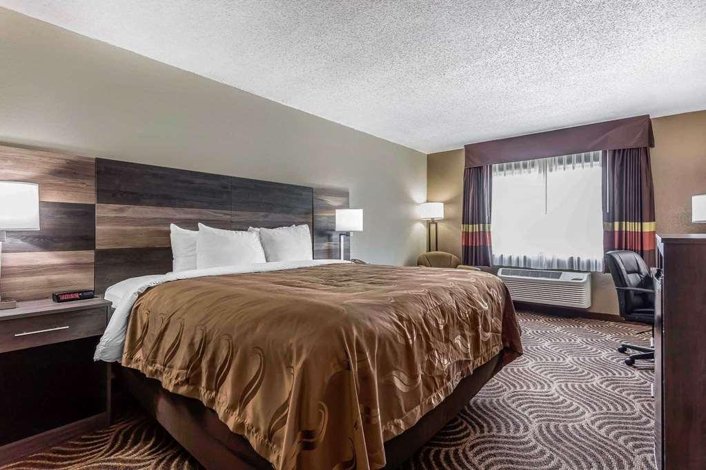 סליסבורי Quality Inn & Suites מראה חיצוני תמונה
