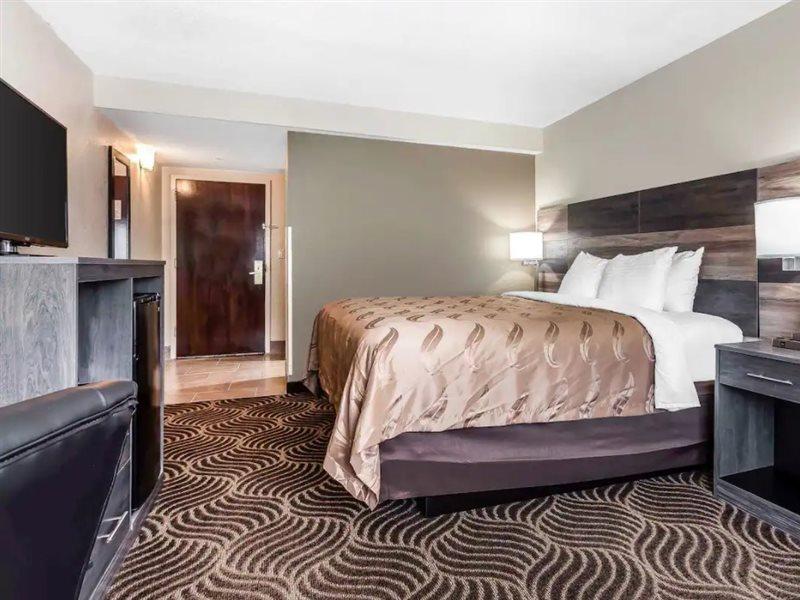 סליסבורי Quality Inn & Suites מראה חיצוני תמונה