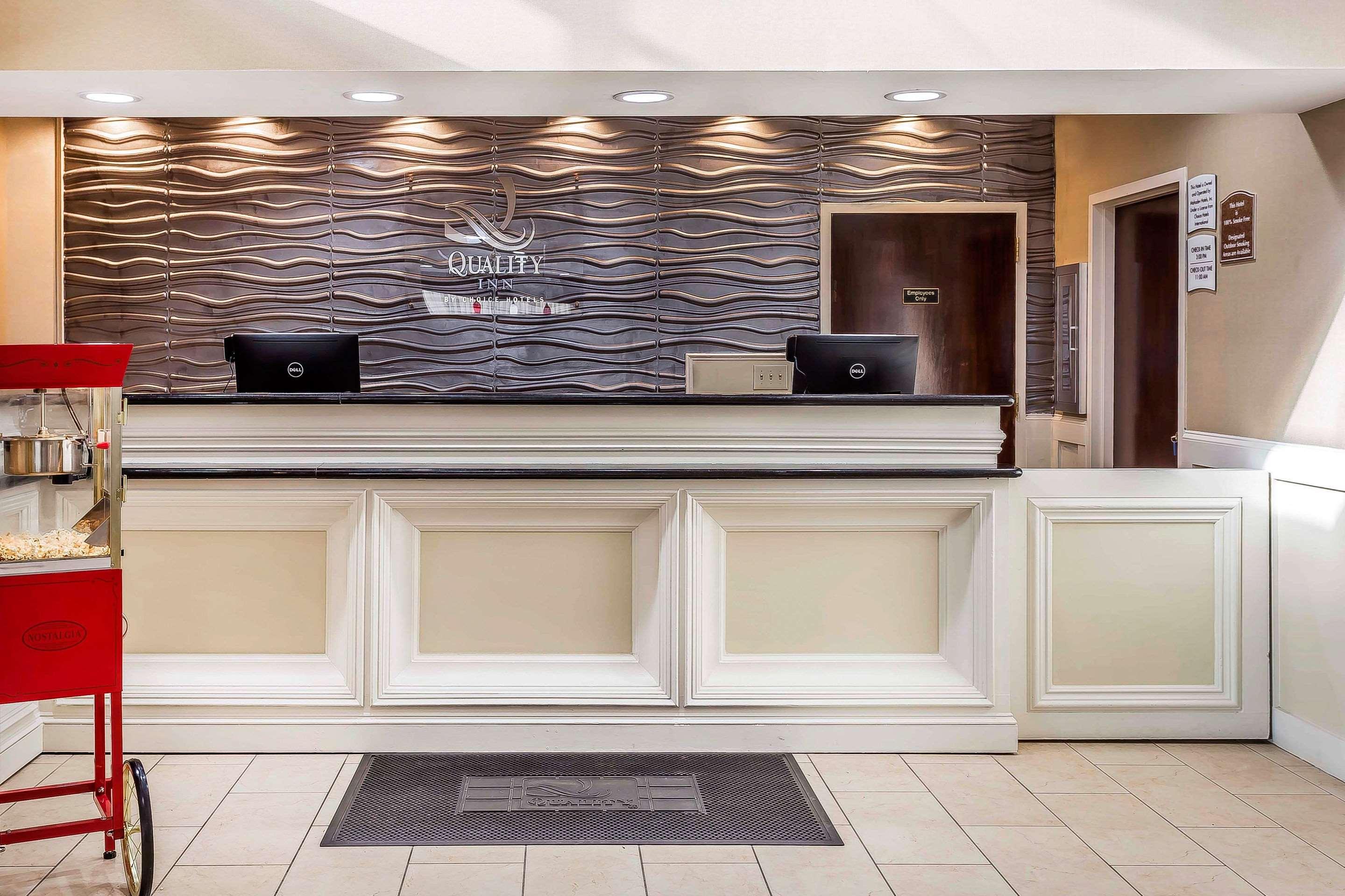 סליסבורי Quality Inn & Suites מראה חיצוני תמונה