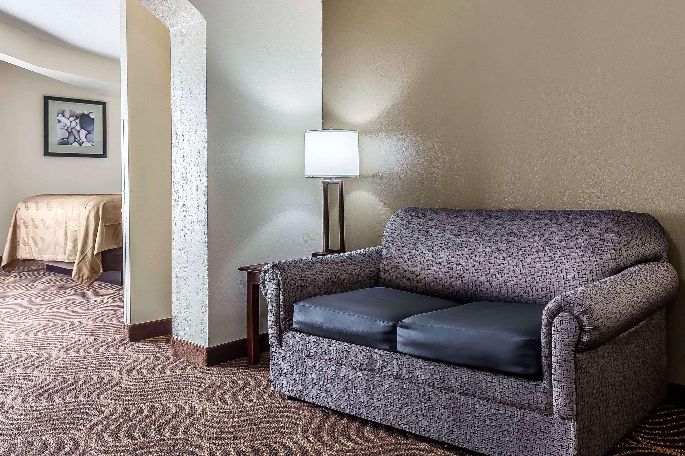 סליסבורי Quality Inn & Suites מראה חיצוני תמונה