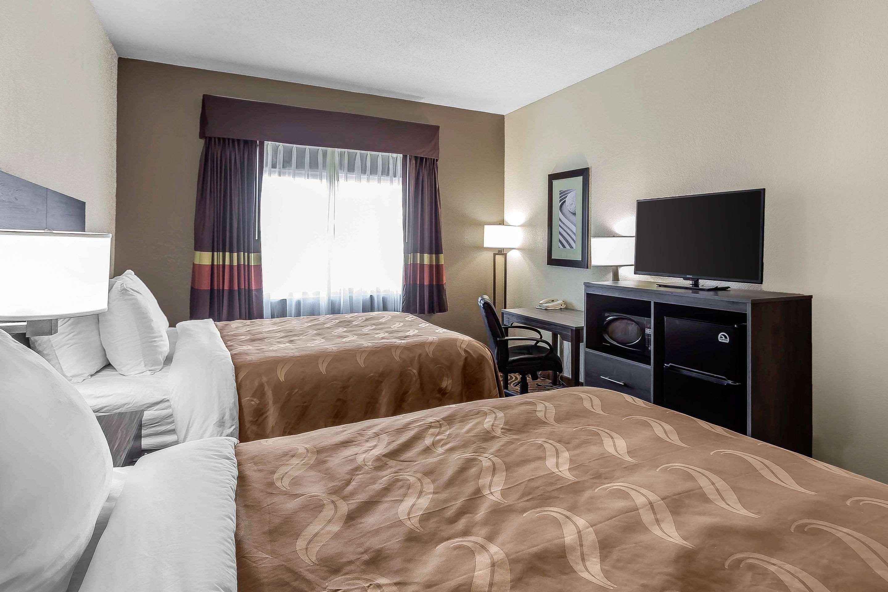 סליסבורי Quality Inn & Suites מראה חיצוני תמונה